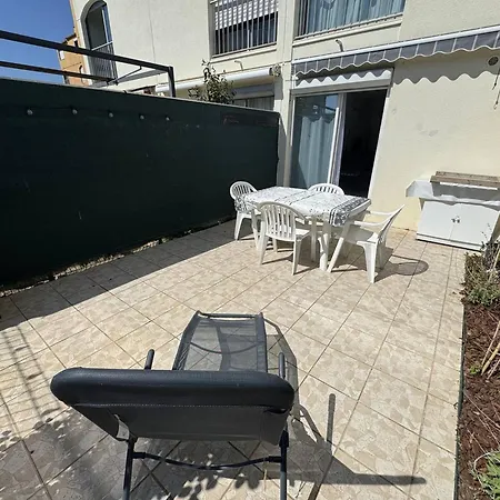 Apartment Avec Terrasse Et Parking Au Cap D'agde - Fr-1-749-95 Agde